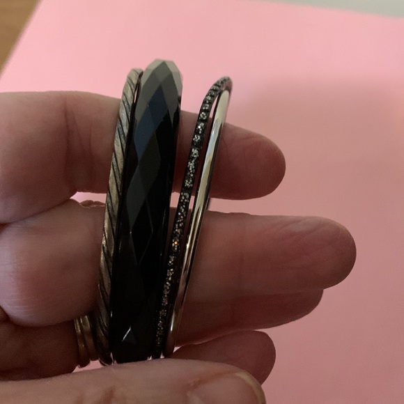 Four bracelets - Picture 6 of 6